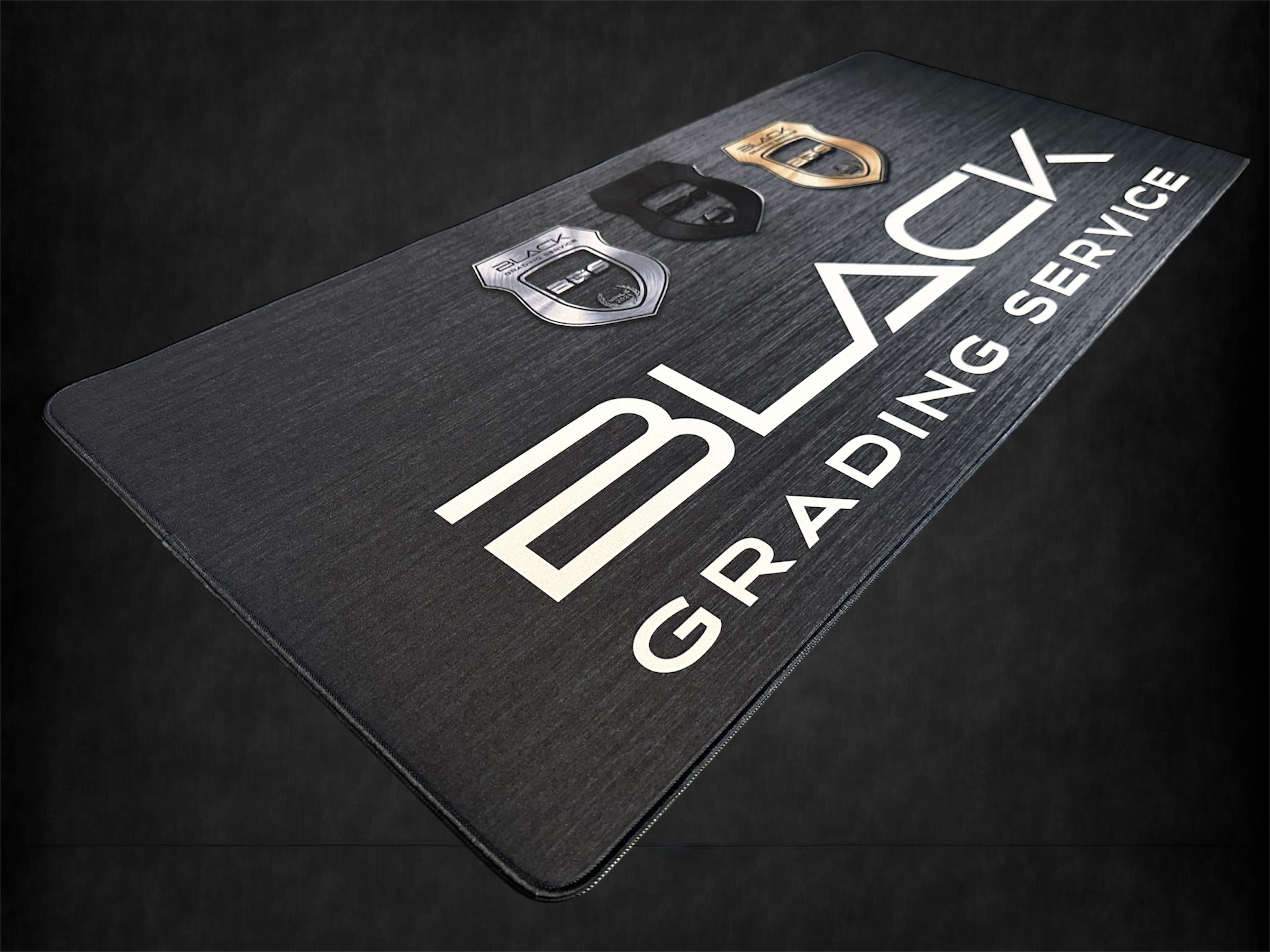 Black Grading Playmat – 40×90 cm